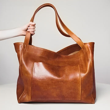 Hannah – Shoulder Bag of Soft Leather with Adjustable Strap and Pockets