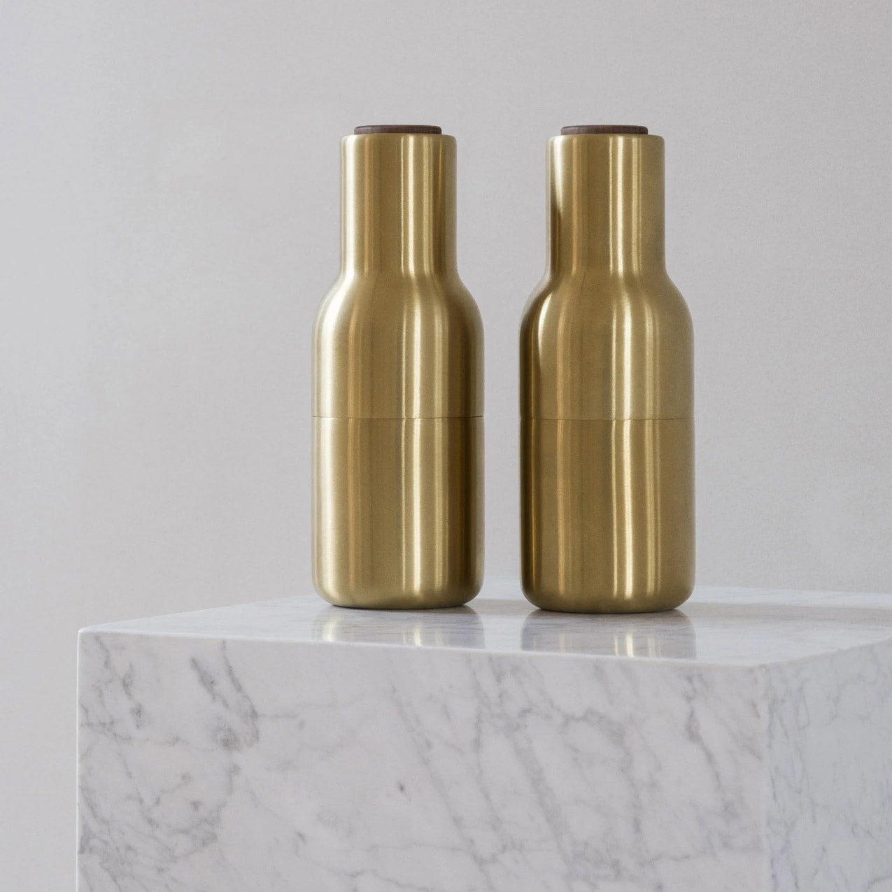 Millora – Set de molinillos de botellas de 2 piezas para sal y pimienta, cerámico