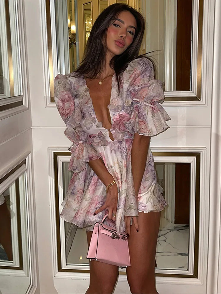 Elegancka Różowa Sukienka na Wesele Mini A-Line z Głębokim Dekoltem i Falbanami 2