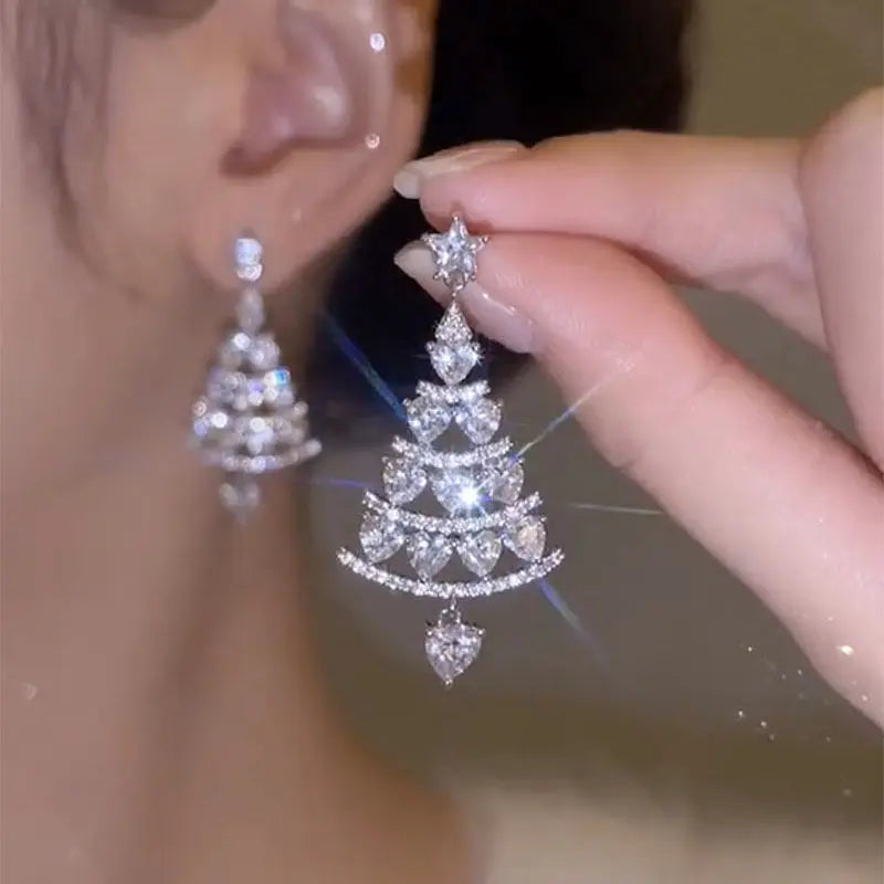Pendentes de declaración brillantes Velanora para mulleres en forma de árbore de Nadal con pedras de strass