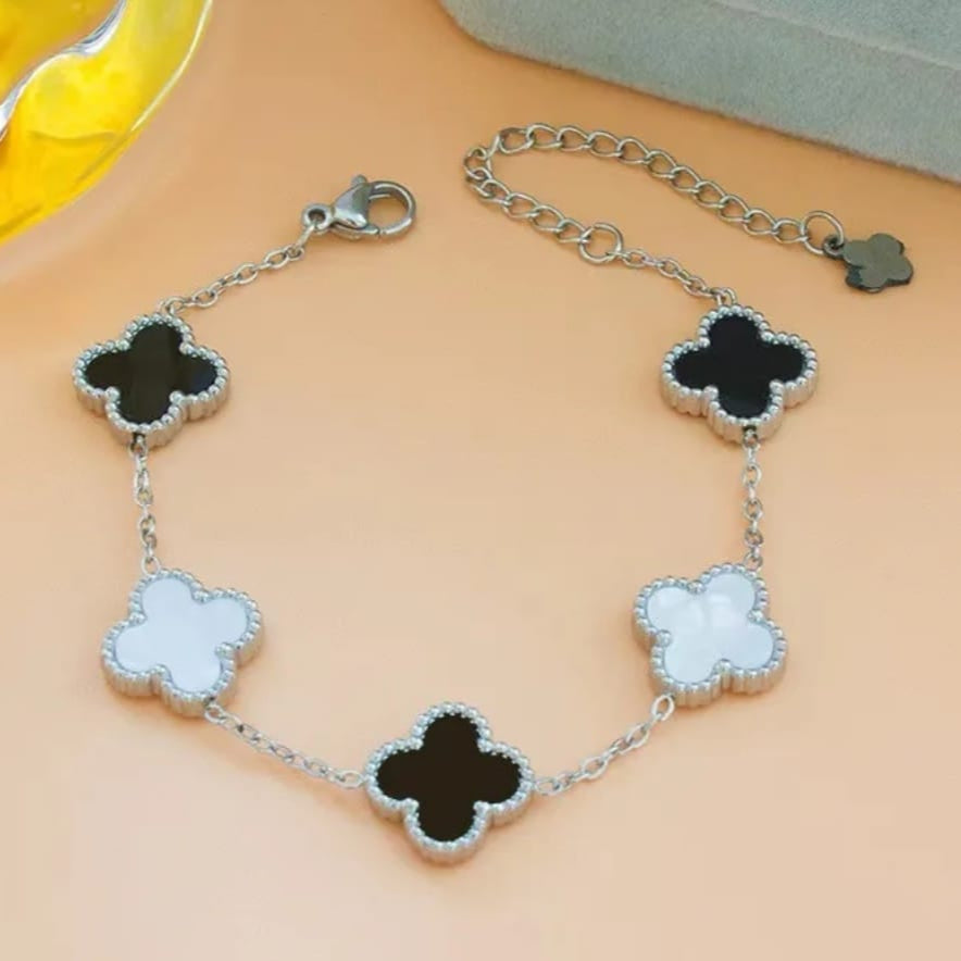 Pulseira Klaverblad – Elegancia de aceiro inoxidable dobre cara