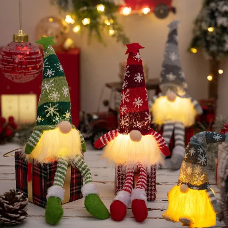 Kerstdecoratie - Gezichtsloze pop met LED-licht en pluche afwerking 1