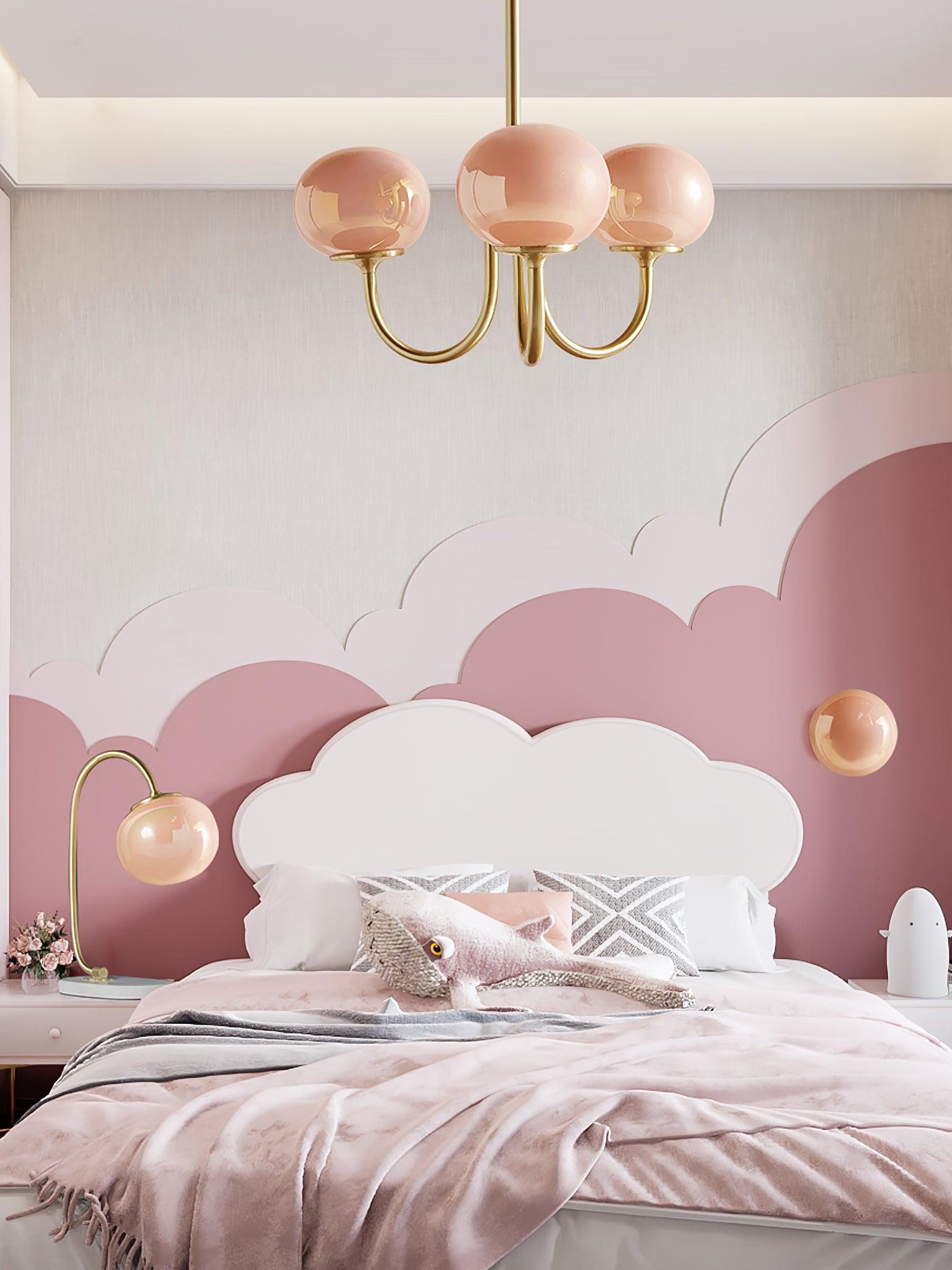 Lluminària de sostre Marshmallow | Llum de sostre daurada amb pantalles de vidre rosa