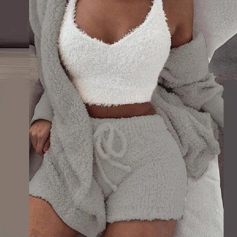 Conjunt de pijama de 3 peces per a dones – suau, còmode i amb una bata d'estil elegant