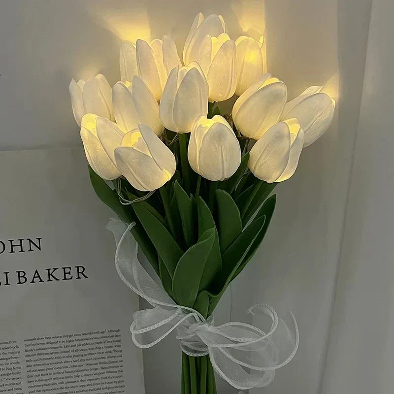TulipGlow – Lámpara nocturna LED portátil de tulipáns con luz cálida – Decorativa