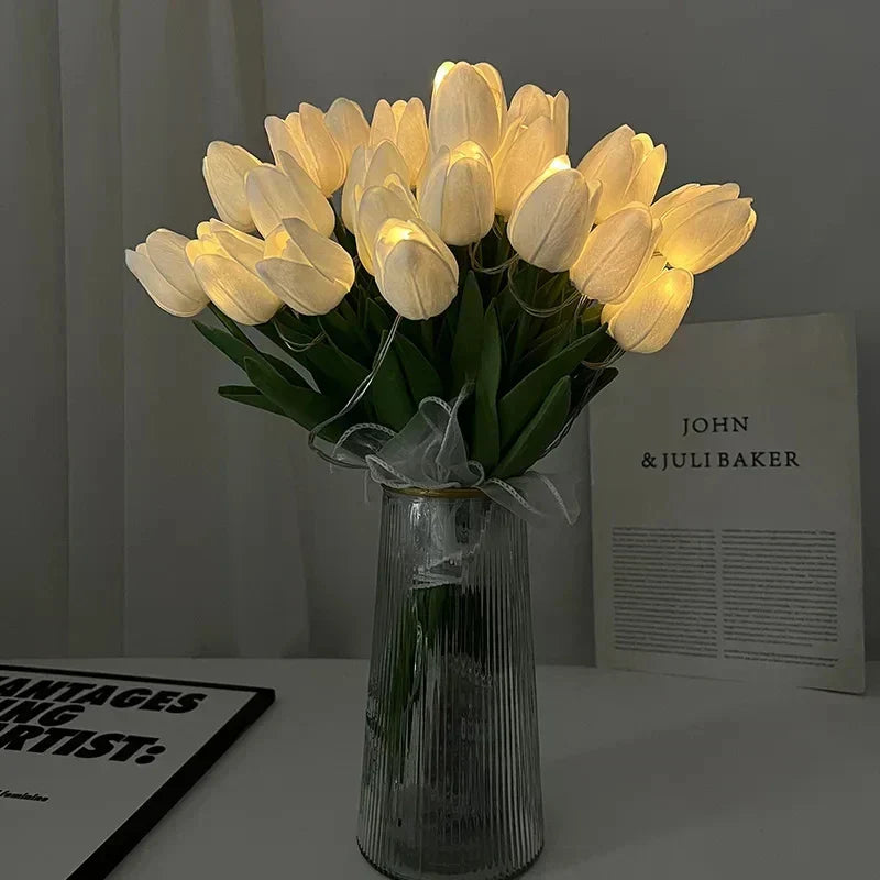 TulipGlow – Lámpara nocturna LED portátil de tulipáns con luz cálida – Decorativa