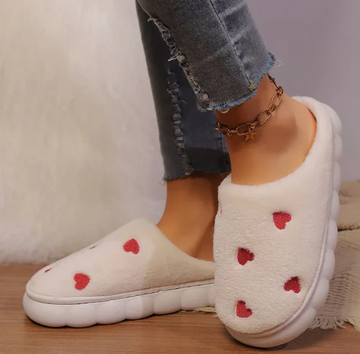 Zachte Fleece Pantoffels met Hartjes – Warm, Comfortabel & Schattig