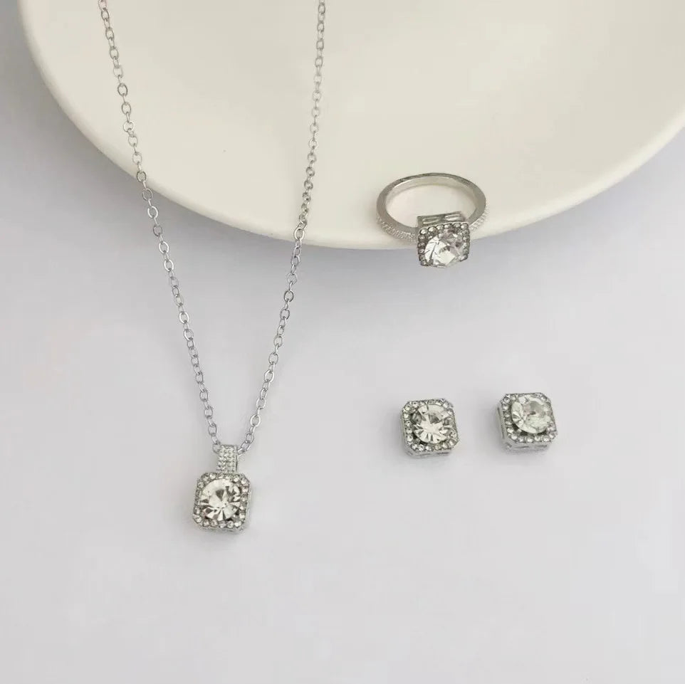 Elariva conjunt de joies per a dones – collaret elegant, arracades i anell ajustable