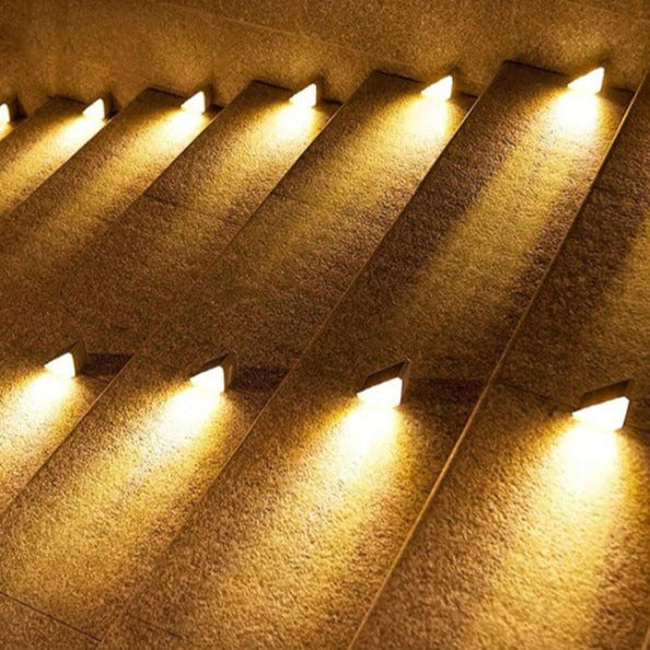 Il·luminació d'escales amb energia solar amb sensor - Il·luminació LED impermeable per a seguretat i ambient