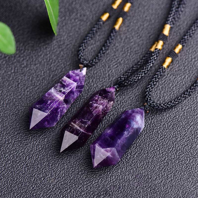 Lyra Amethyst Pendant – Natural and Healing Crystal Necklace for Inner Peace and Style