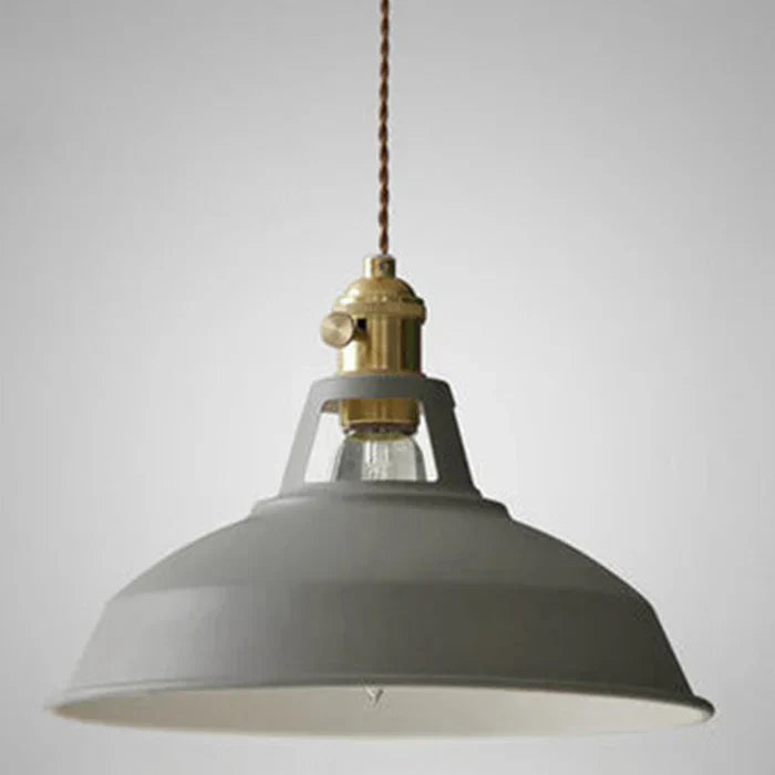 IronGlow – Llum penjant retro industrial amb pantalla metàl·lica – Disseny ajustable
