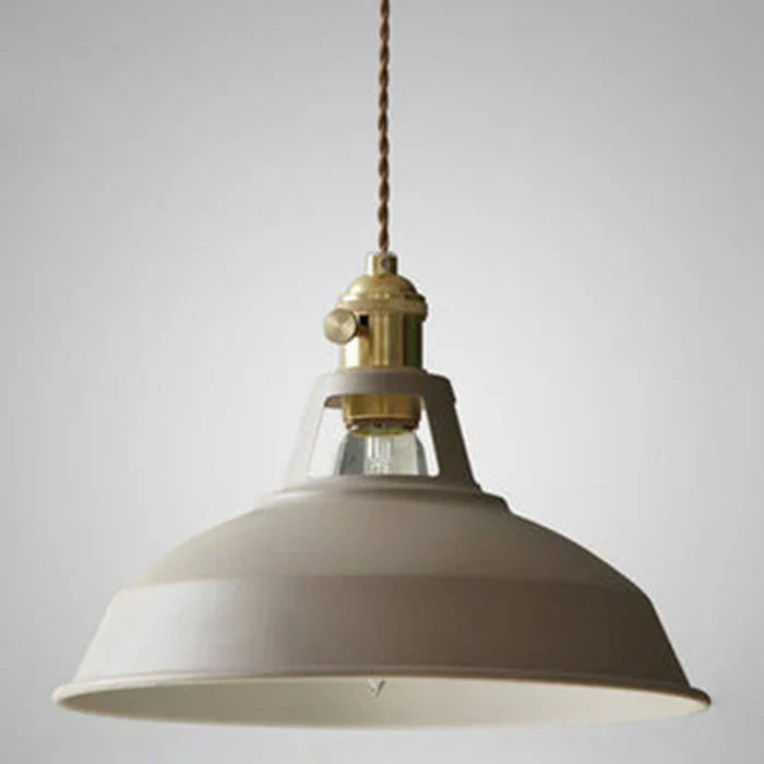 IronGlow – Llum penjant retro industrial amb pantalla metàl·lica – Disseny ajustable