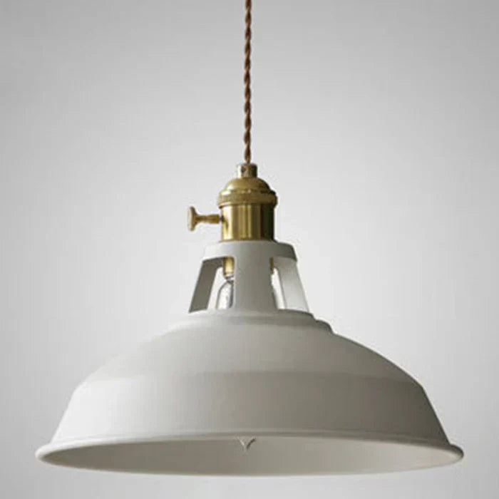 IronGlow – Llum penjant retro industrial amb pantalla metàl·lica – Disseny ajustable