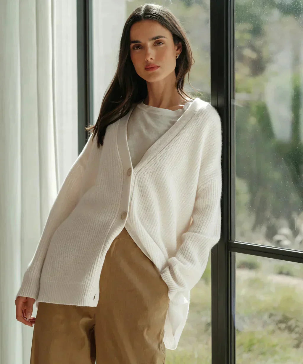 Soft cashmere cardigan – Timeless style meets elegant comfort