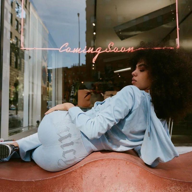 Joyline Y2K Tracksuit – Retro style with modern comfort