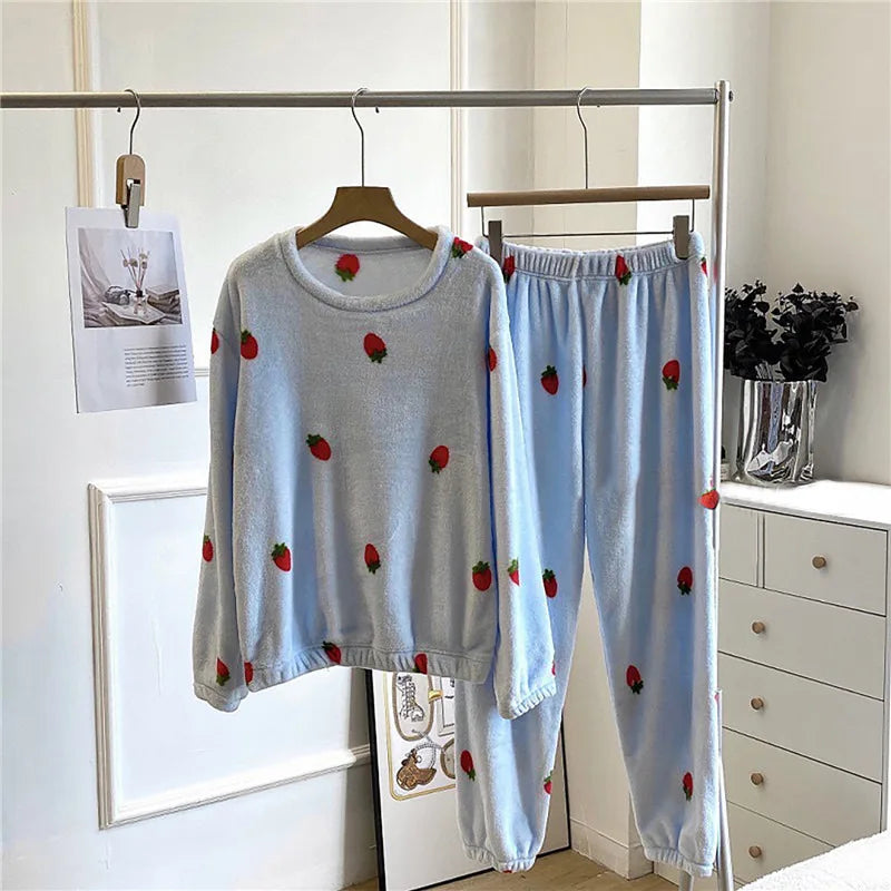 Pijama de Confort de Forro Polar Zoe | Adorable, Cálido y Cómodo en 7 Variantes de Moda