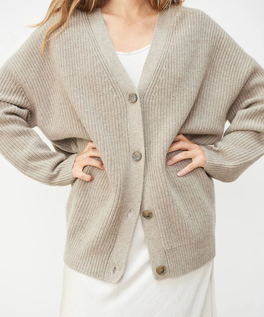 Soft cashmere cardigan – Timeless style meets elegant comfort