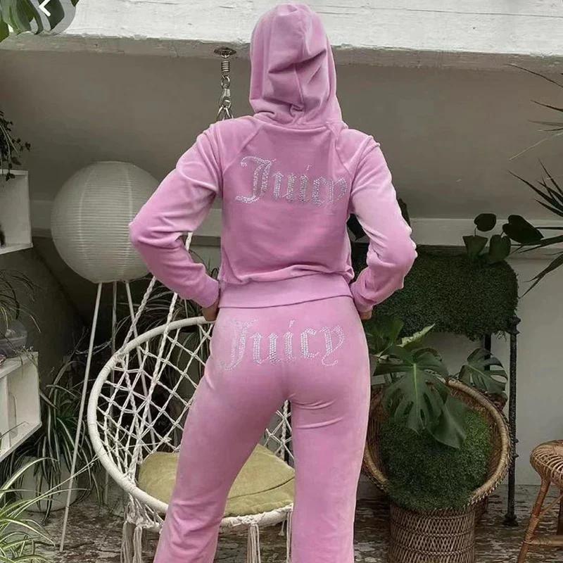 Joyline Y2K Tracksuit – Retro style with modern comfort