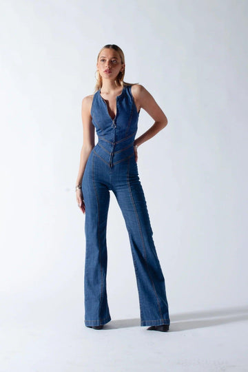 Elena Denim Jumpsuit – Elegant & Modern met Open Rug