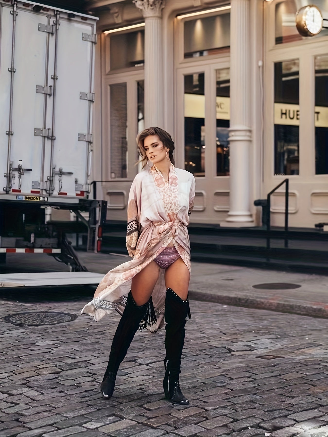 Kimono Dress – Light & Airy Cover-Up with Floral Print for the Summer