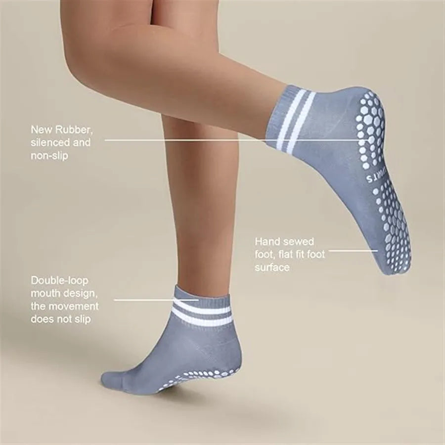 Antislip Sokken voor Vrouwen met Grip voor Pilates en Yoga, Zwart met Witte Strepen 1+1 Gratis