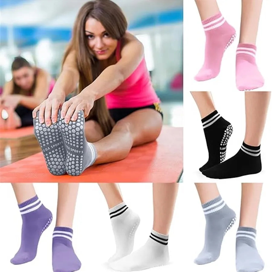 Antislip Sokken voor Vrouwen met Grip voor Pilates en Yoga, Zwart met Witte Strepen 1+1 Gratis