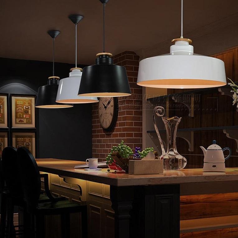 Scandiora – Wooden & metal pendant lamp in Scandinavian design