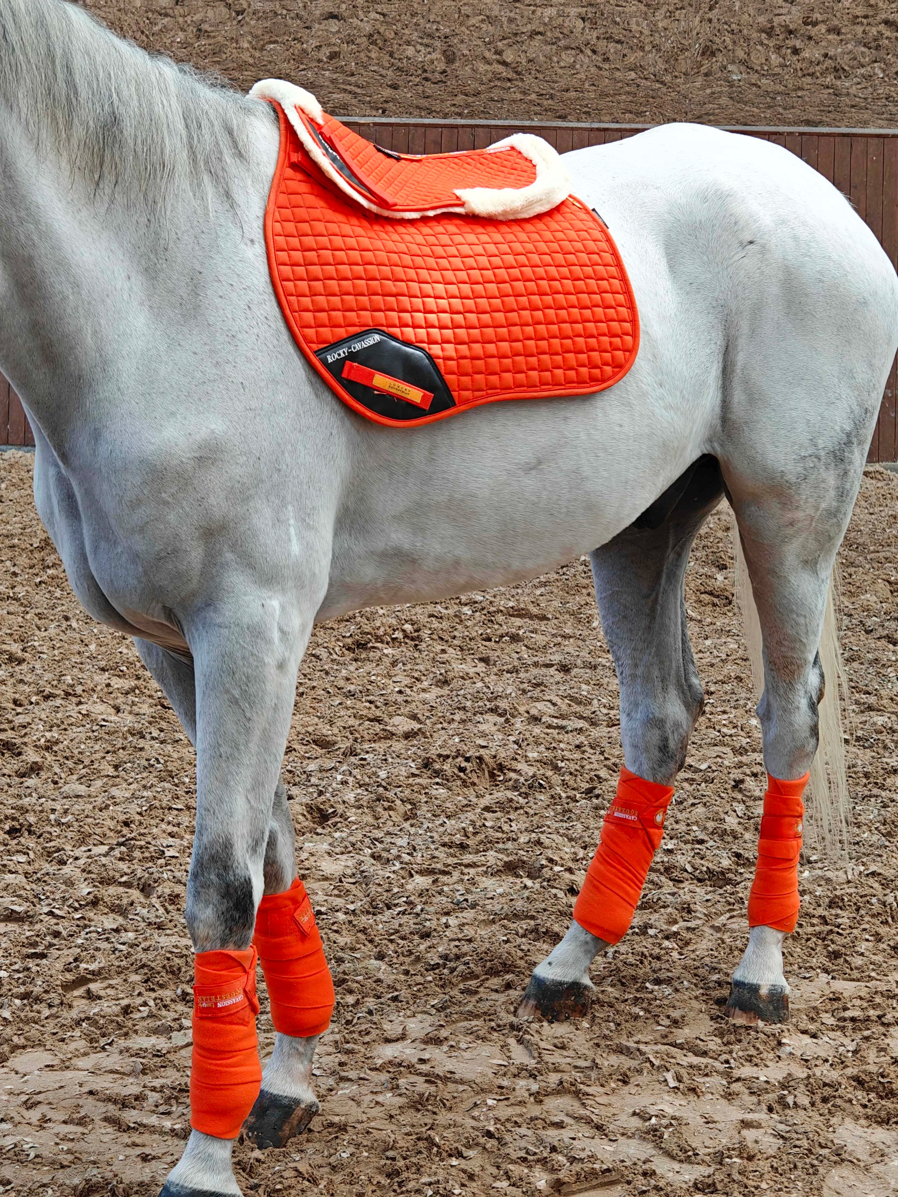 Equiform – Corrective half pad black with lining – comfort for horse & rider