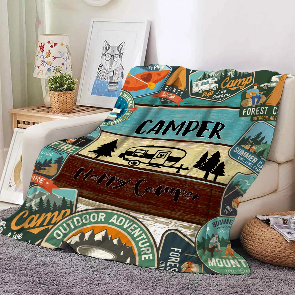 CampLuxe – Pluche Deken met Camper- en Bosmotief – Voor Thuis & Reizen