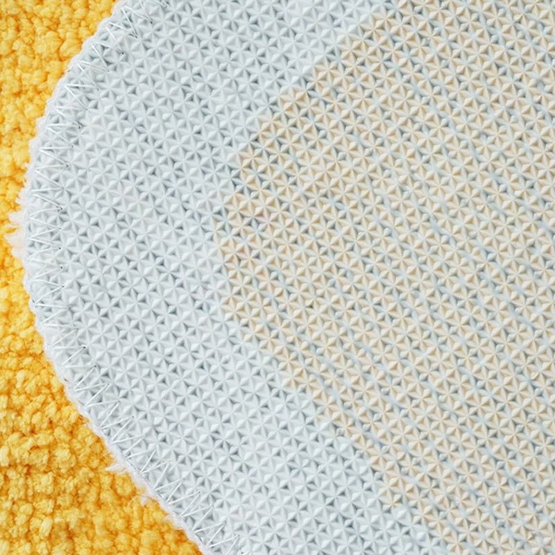 Blossora – Bath Mat with Daisy Pattern, Soft & Non-slip