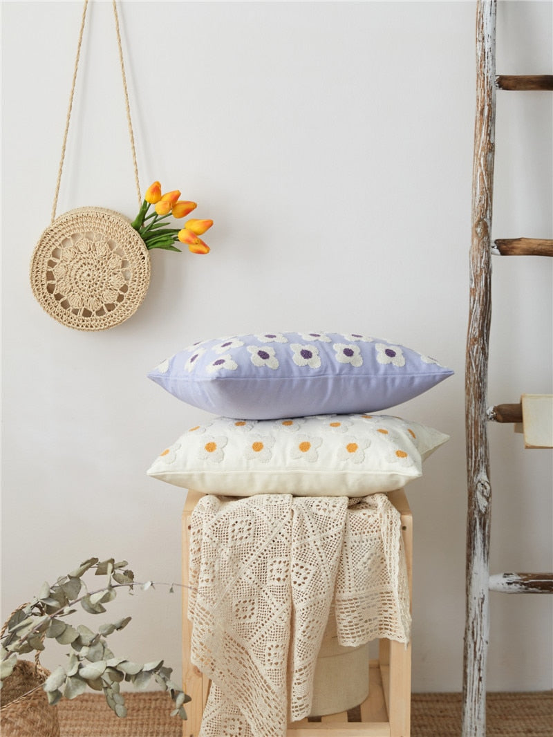 Florendi – Cotton pillowcase with daisy embroidery
