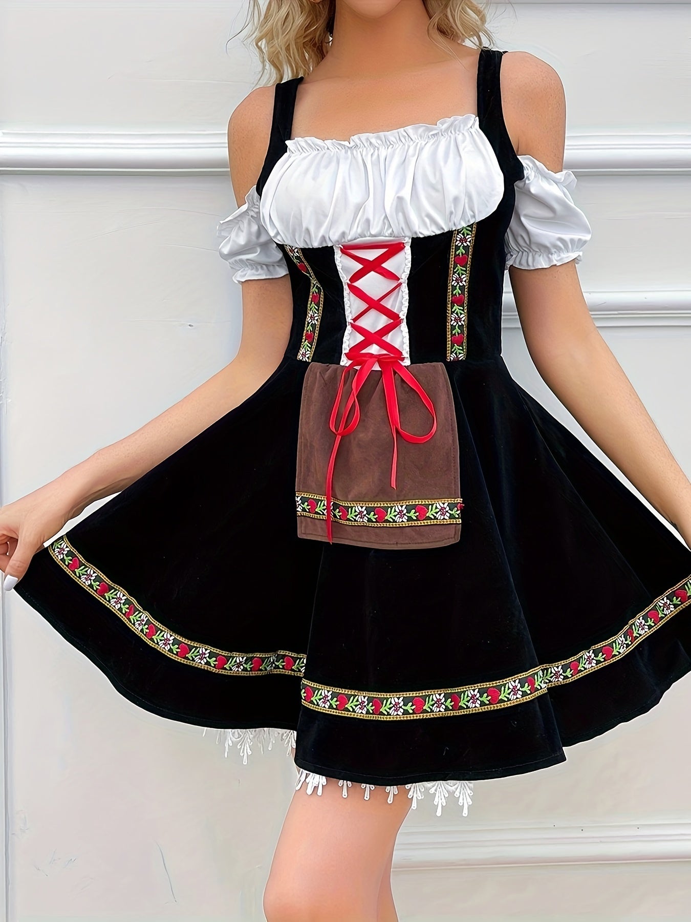 Herzblatt – Dames Dirndl Schoudervrij met Zwierige Rok – Voor Oktoberfest & Feesten