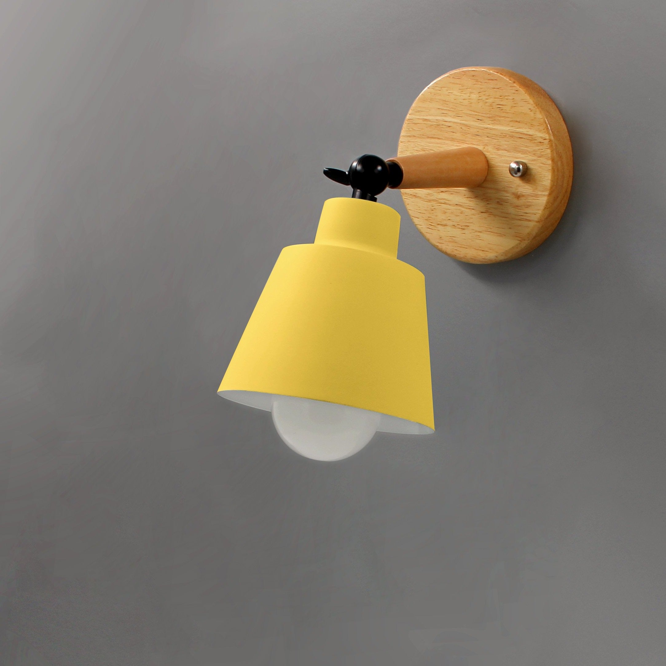 Modivra – Wall lamp wood & metal with rotatable shade, modern design