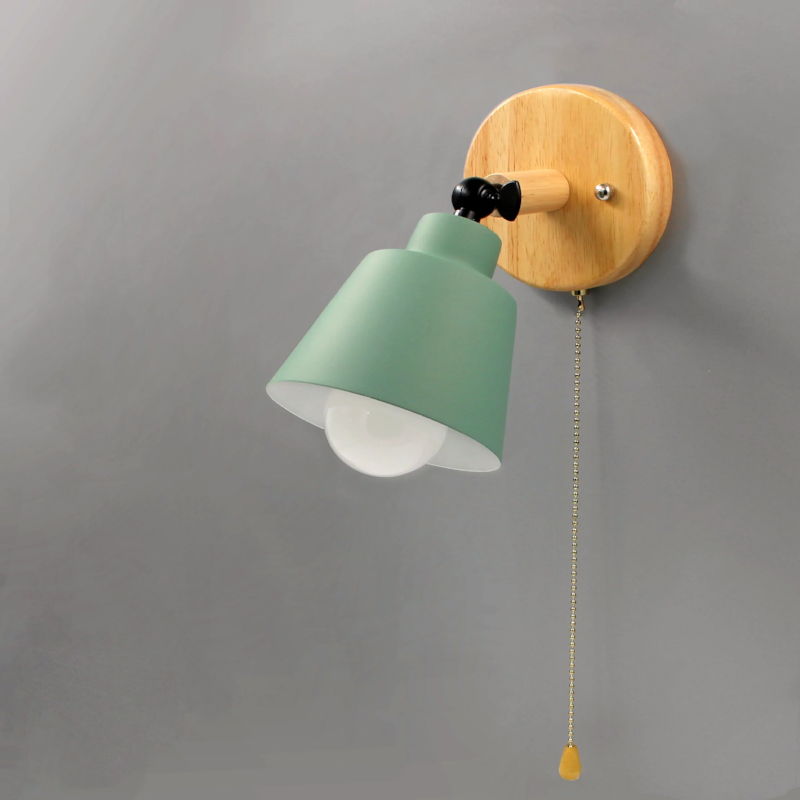 Valnera – Wall lamp wood & metal with adjustable shade and pull cord