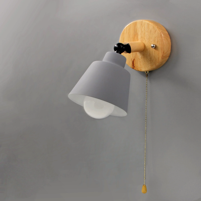 Valnera – Wall lamp wood & metal with adjustable shade and pull cord
