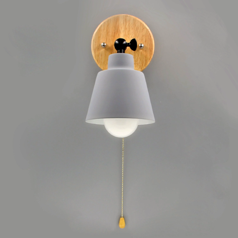 Valnera – Wall lamp wood & metal with adjustable shade and pull cord