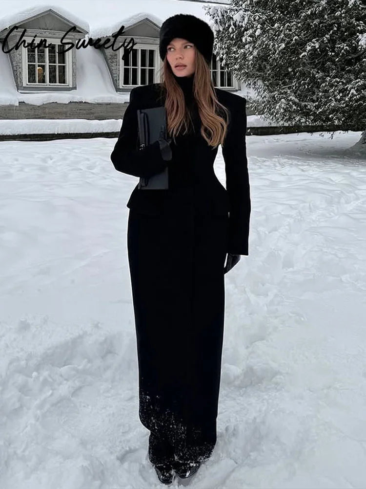 Długi Płaszcz Damski Wełniany z Klapami, Elegancki, Idealny na Jesień i Zimę 3