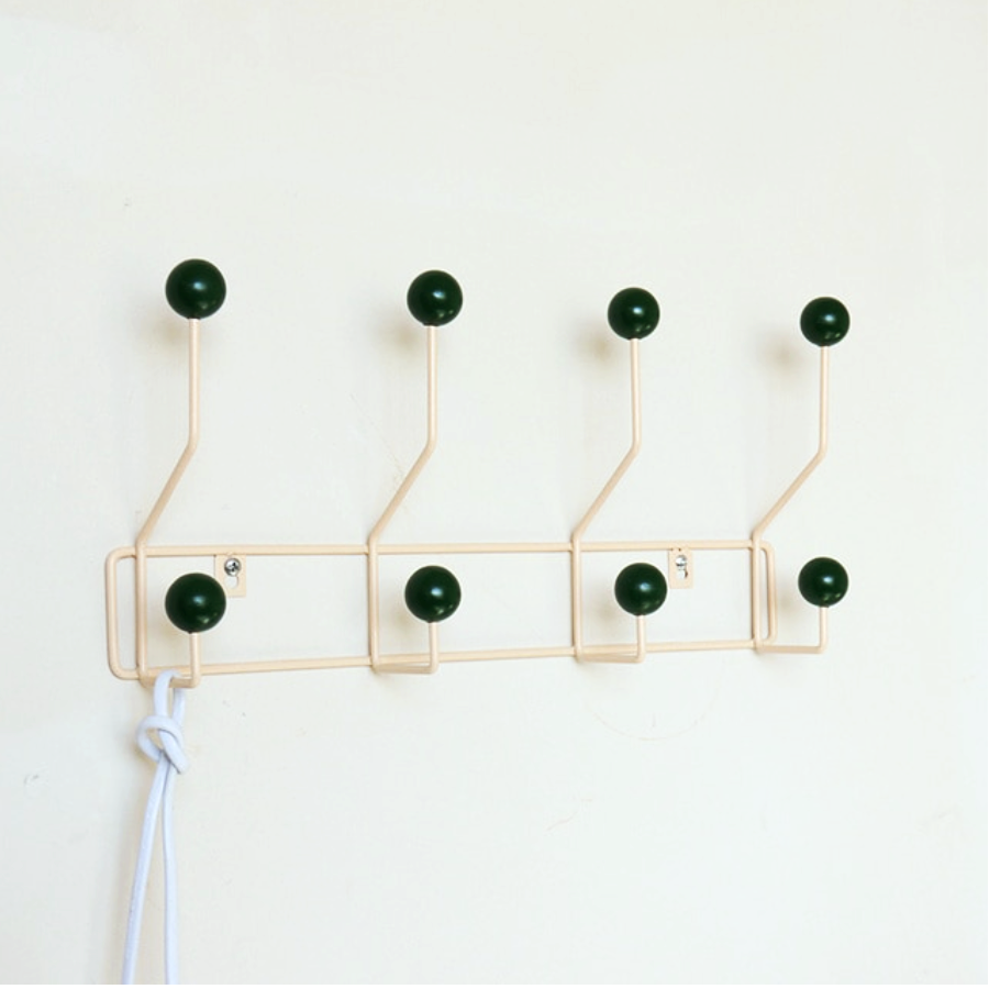 Scandura Home – Perchero de pared con ganchos, hierro y madera, diseño moderno