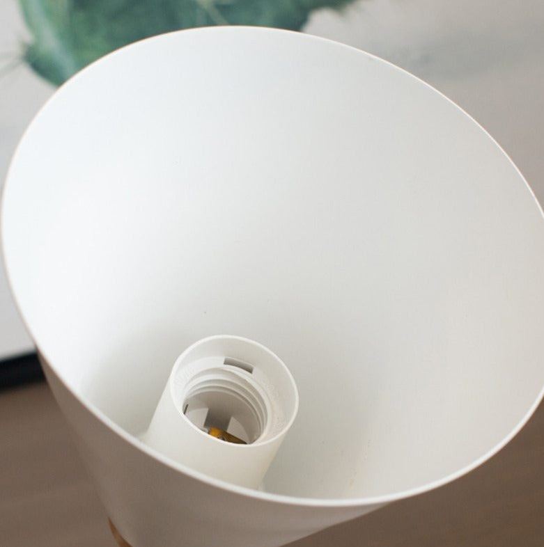 Curvora – Wandlamp Hout & Metaal, zwart of wit, elegant gebogen
