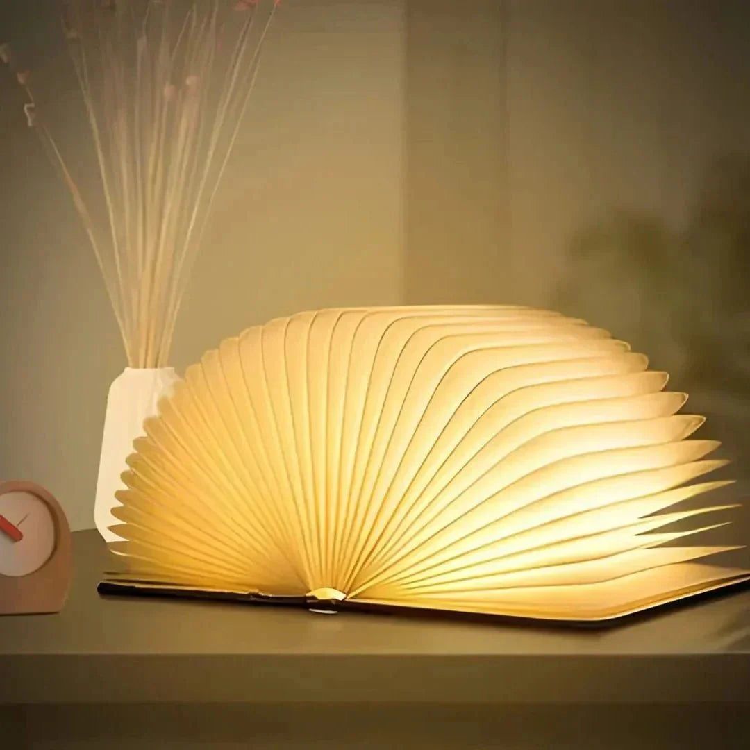 Luminaria – Betoverde Boekenlamp | Unieke LED Lamp met Sensor & USB