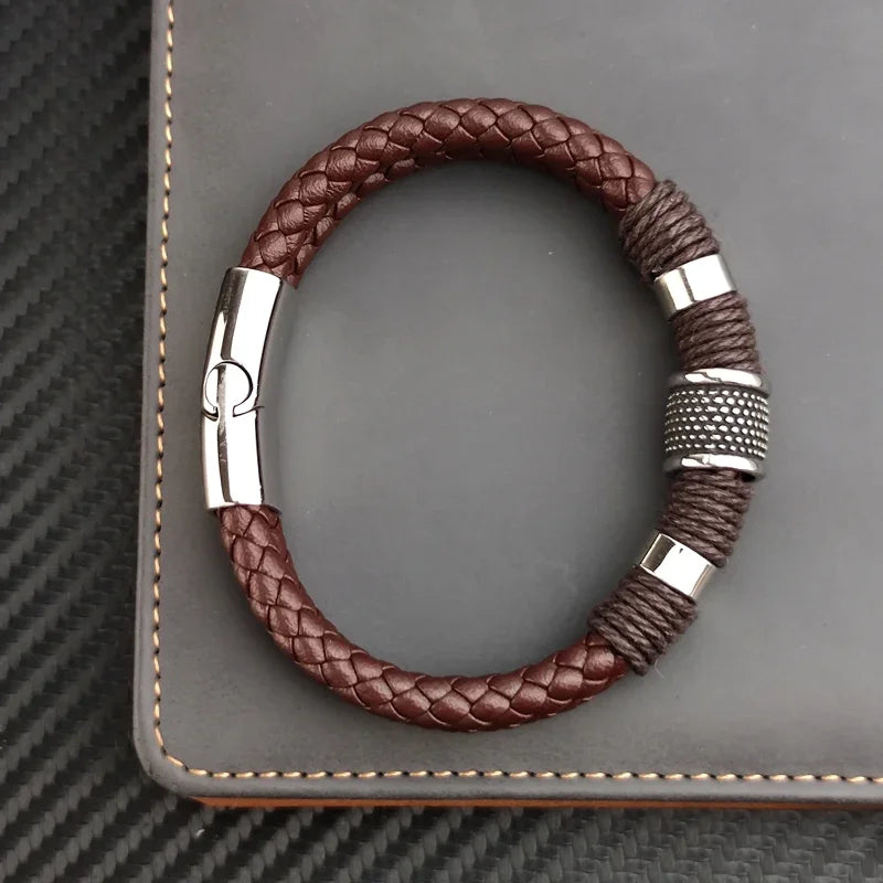 Pulsera para hombre de cuero - Marrón, diseño multicapa de acero inoxidable, elegante y duradero