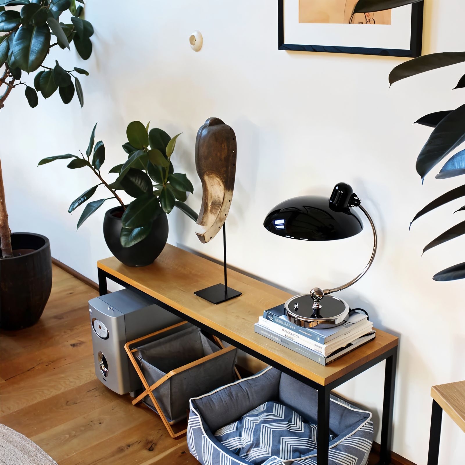 Table Lamp Retro – Adjustable Metal Desk Lamp with Classic Dome Shape