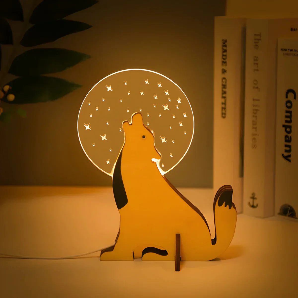 WildGlow Wooden Animal Table Lamp - Magical Night Light for Children's Rooms