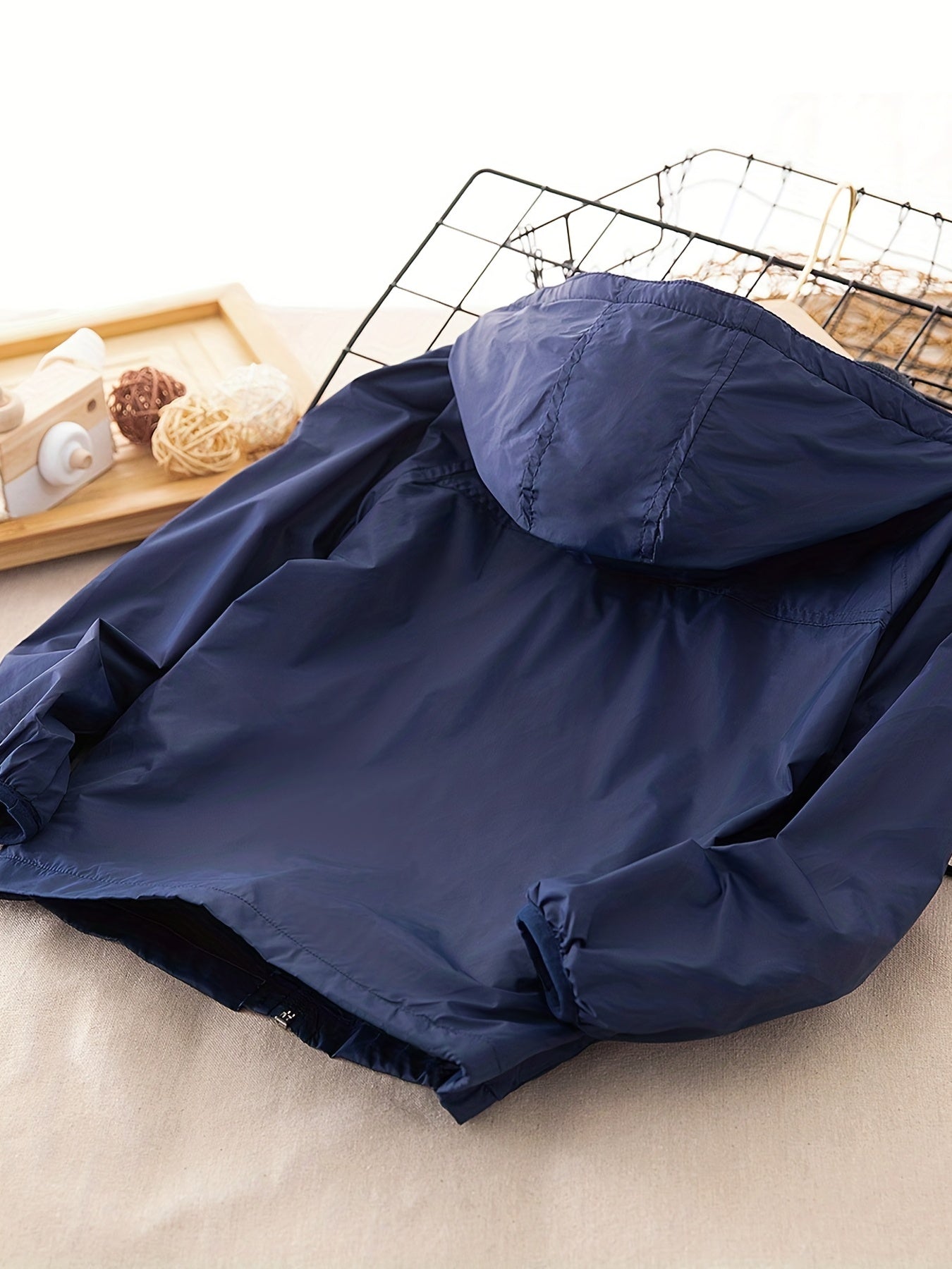 Jelle – Boys' Raincoat with Hood – Stylish, Practical & Weatherproof