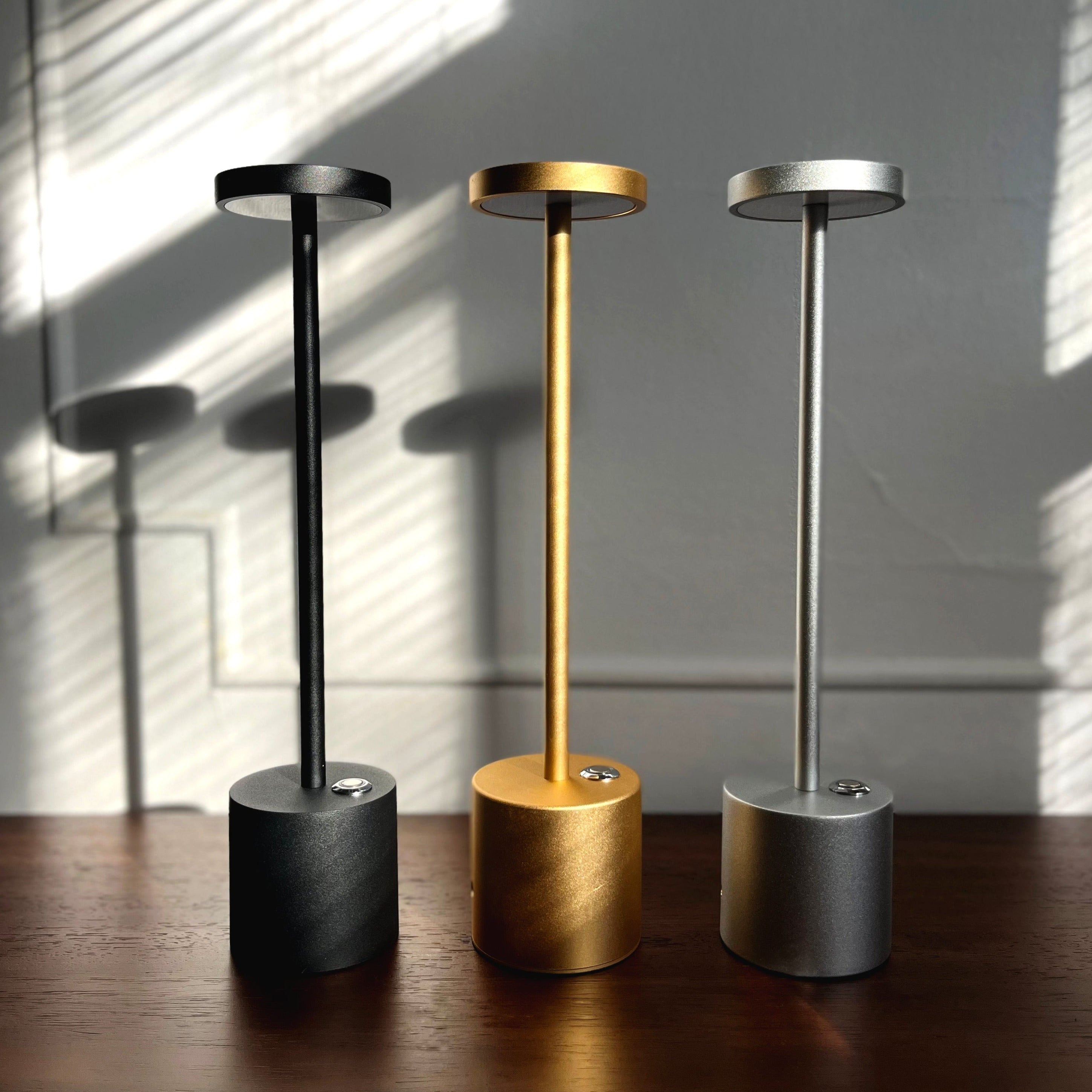 Aluvia – Dimbare Draadloze LED Tafellamp, Aluminium & Oplaadbaar