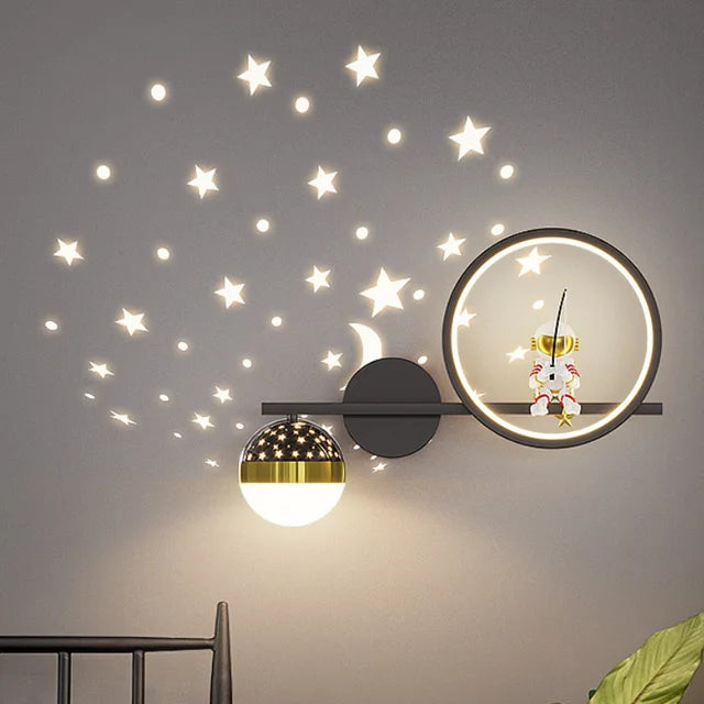 TinyGlow – Moderne Wandlamp voor Kinderen – Zacht Licht & Kindvriendelijk Design