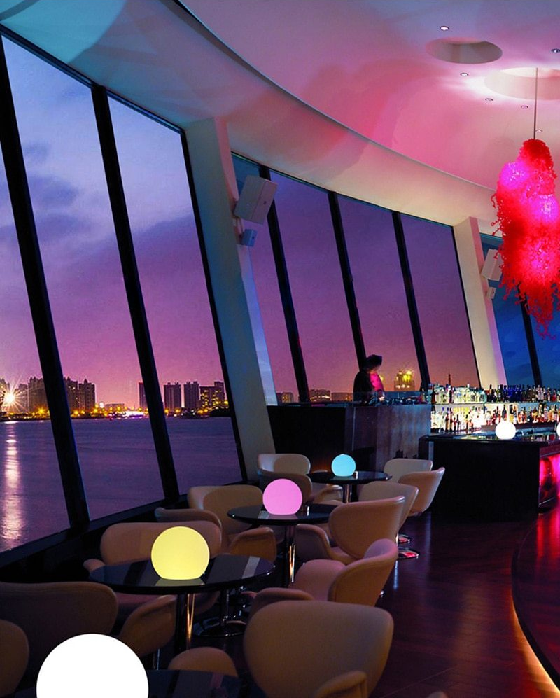 Celoria – Wireless LED Moon Lamp with 16 Colors and Battery