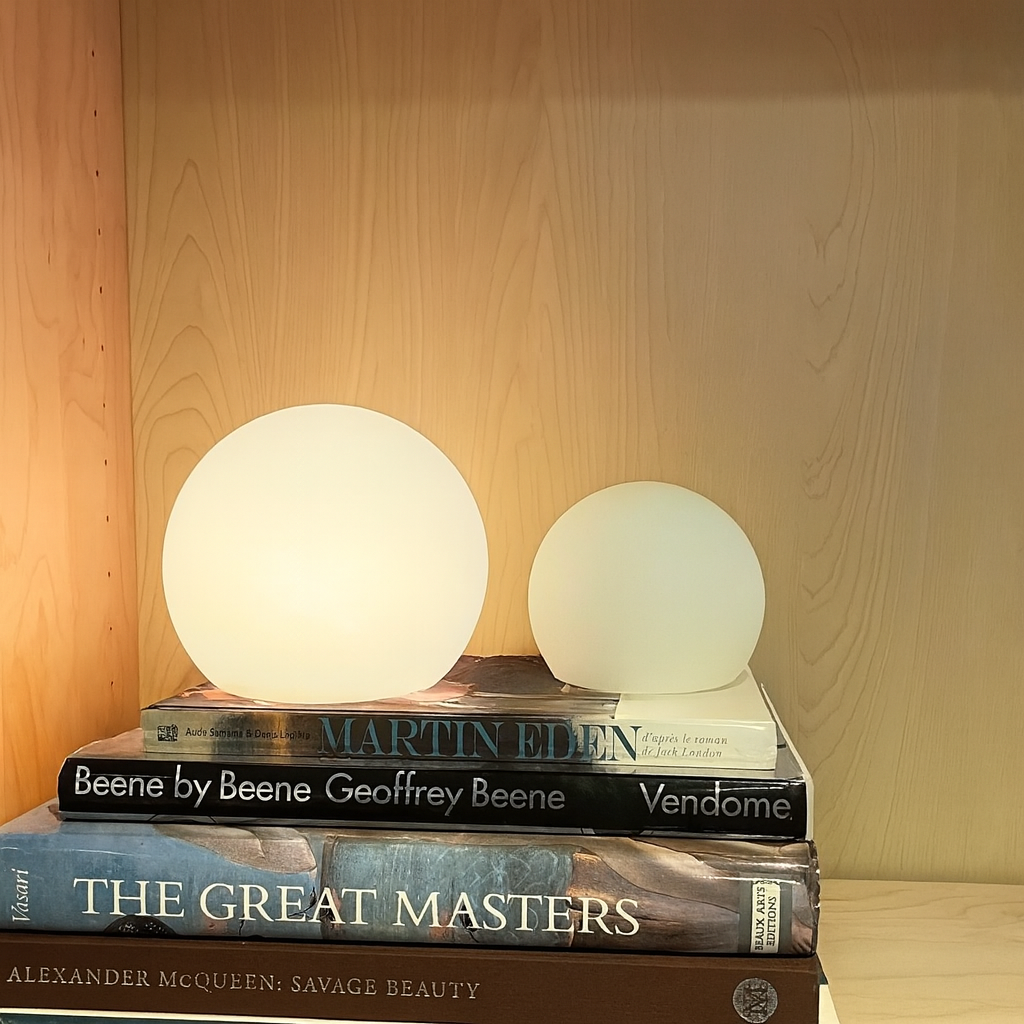 Celoria – Wireless LED Moon Lamp with 16 Colors and Battery