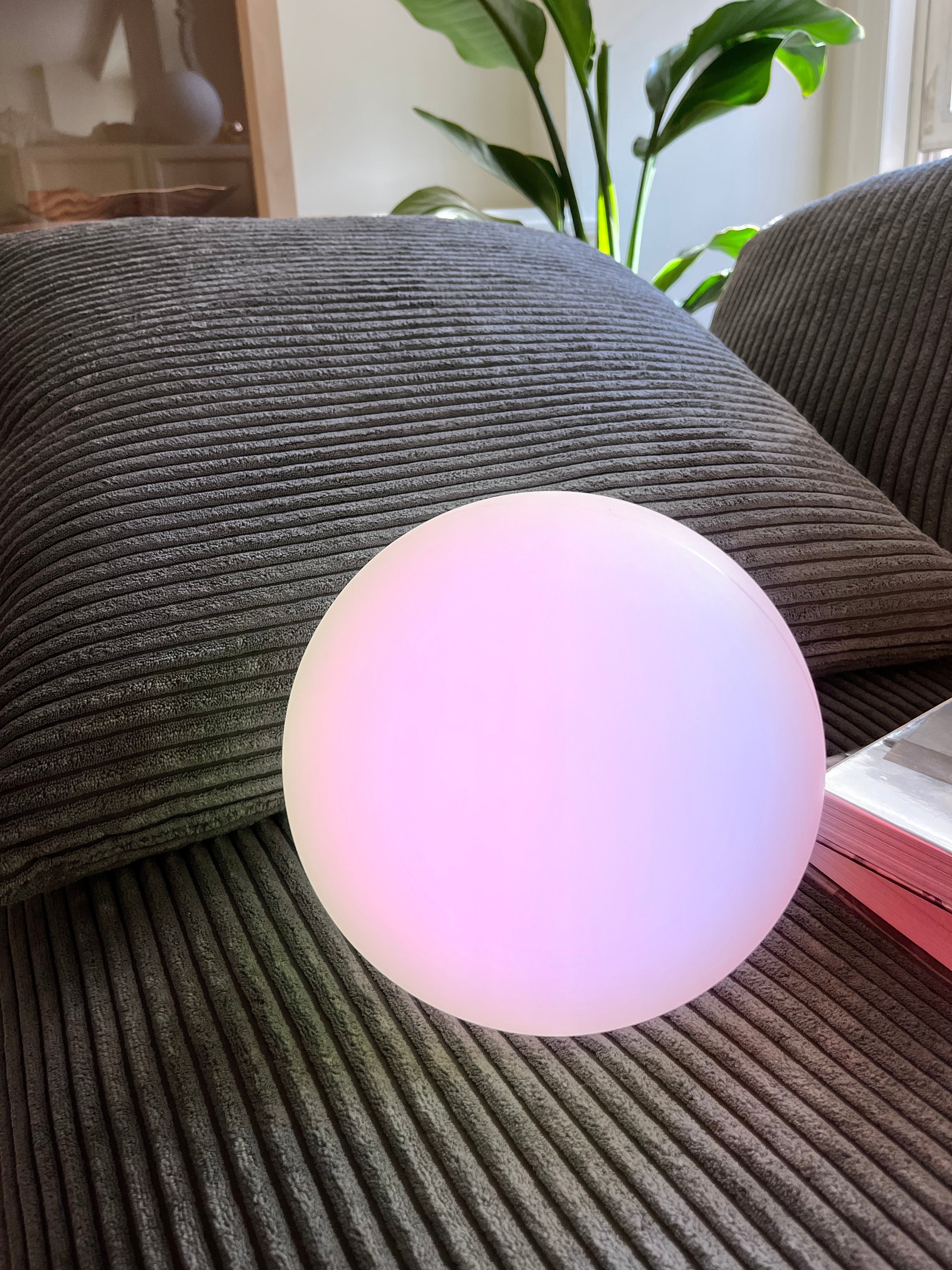 Celoria – Wireless LED Moon Lamp with 16 Colors and Battery