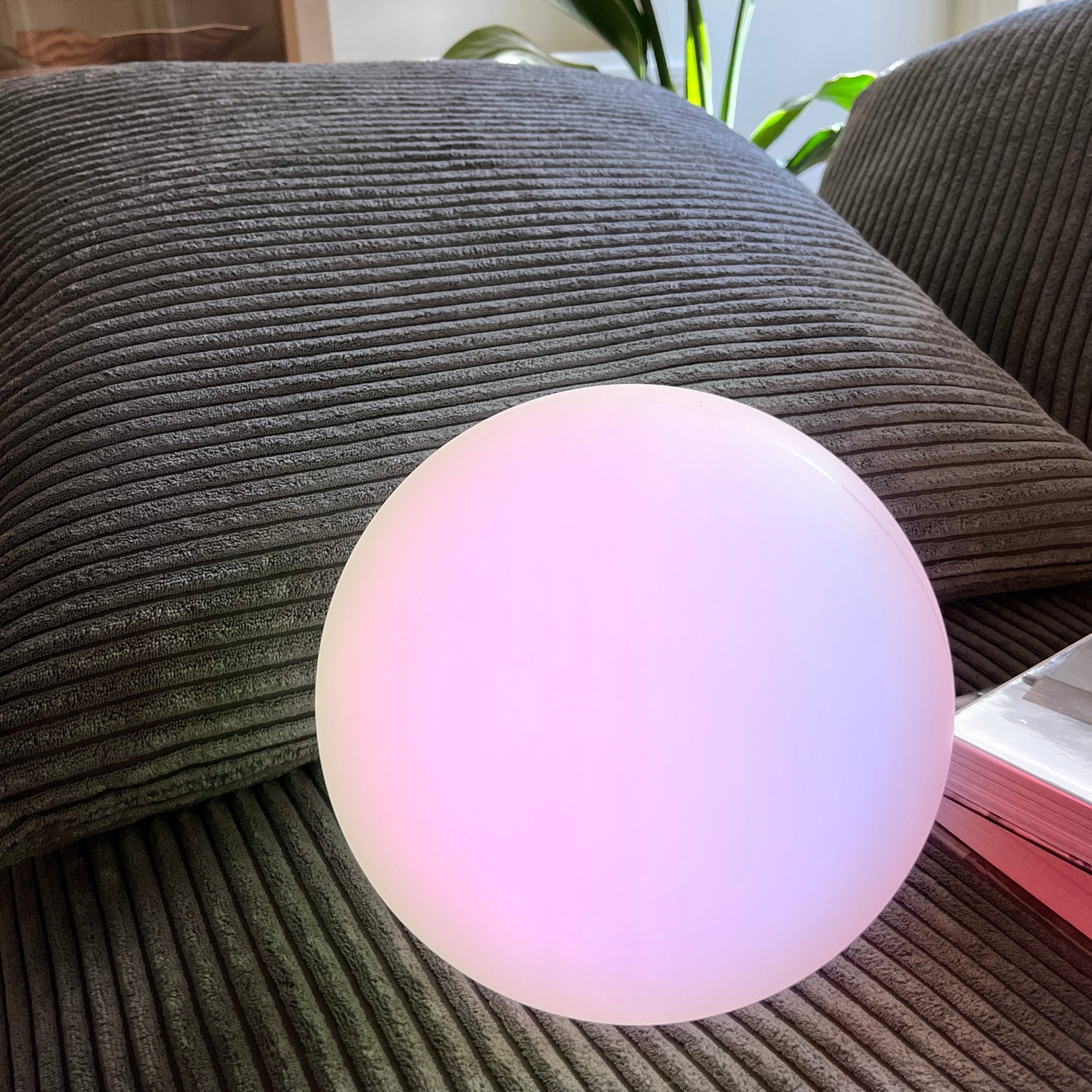 Celoria – Wireless LED Moon Lamp with 16 Colors and Battery